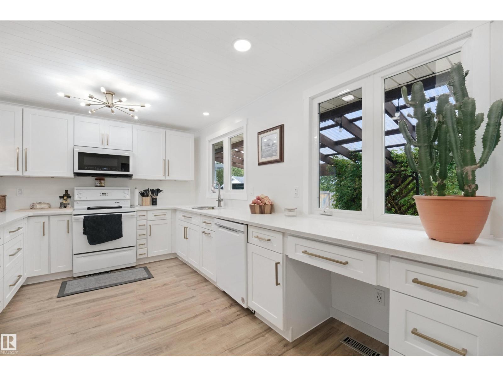 4204 40A ST - 3