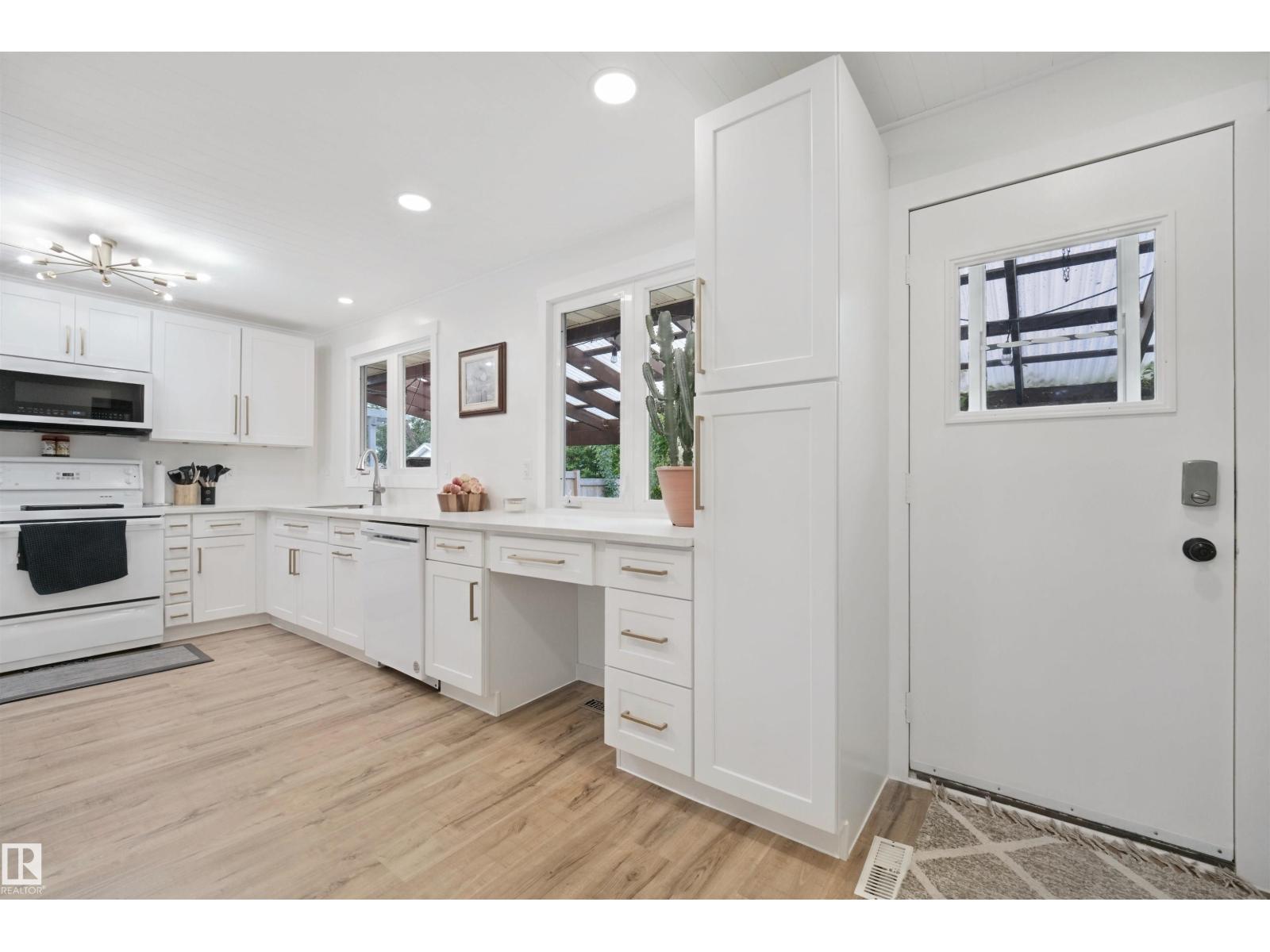 4204 40A ST - Image 4
