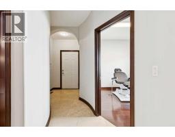 223 Pump Hill Crescent - photo 18