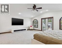 223 Pump Hill Crescent - photo 20