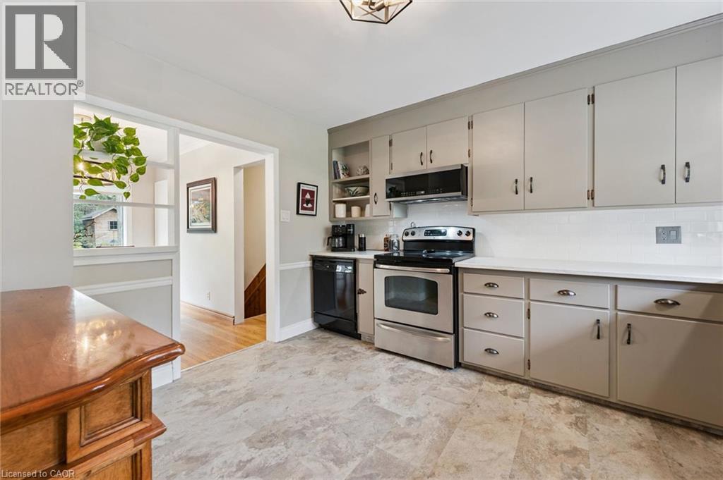 142 STONYBROOK Drive - 13