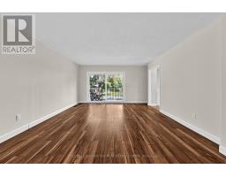 Bedroom 3 - 39 Highcroft Road, Barrie, ON L4N2X6 Photo 6