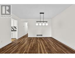 Kitchen - 39 Highcroft Road, Barrie, ON L4N2X6 Photo 7