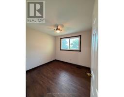Bathroom - 1202 Barton Street, Hamilton, ON L8E5G9 Photo 9