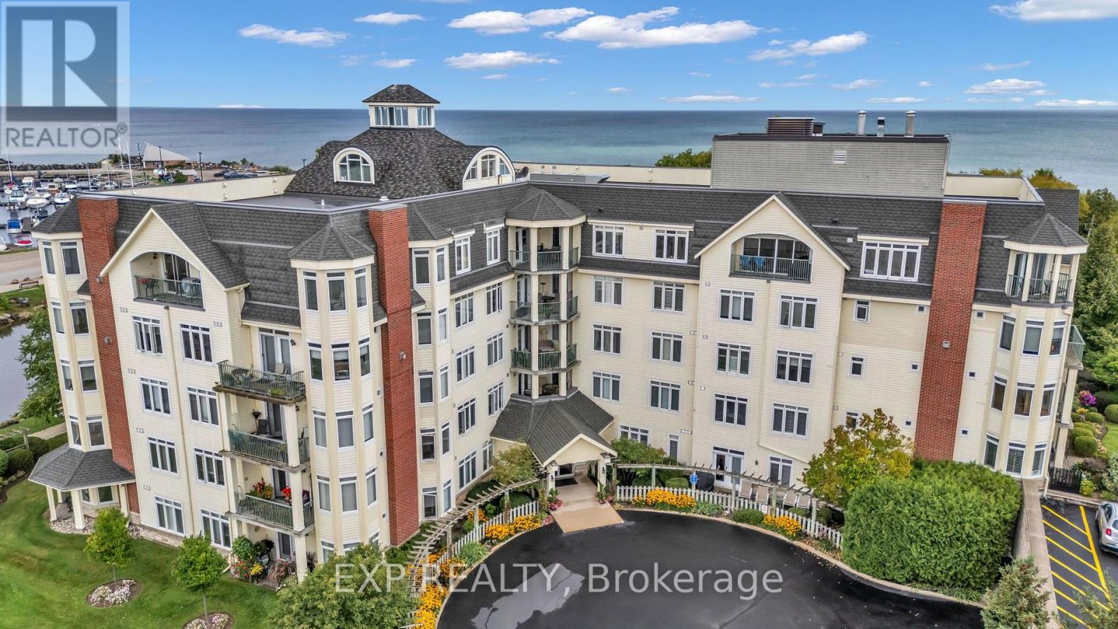 307 - 10 BAY STREET E, Blue Mountains — photo 2