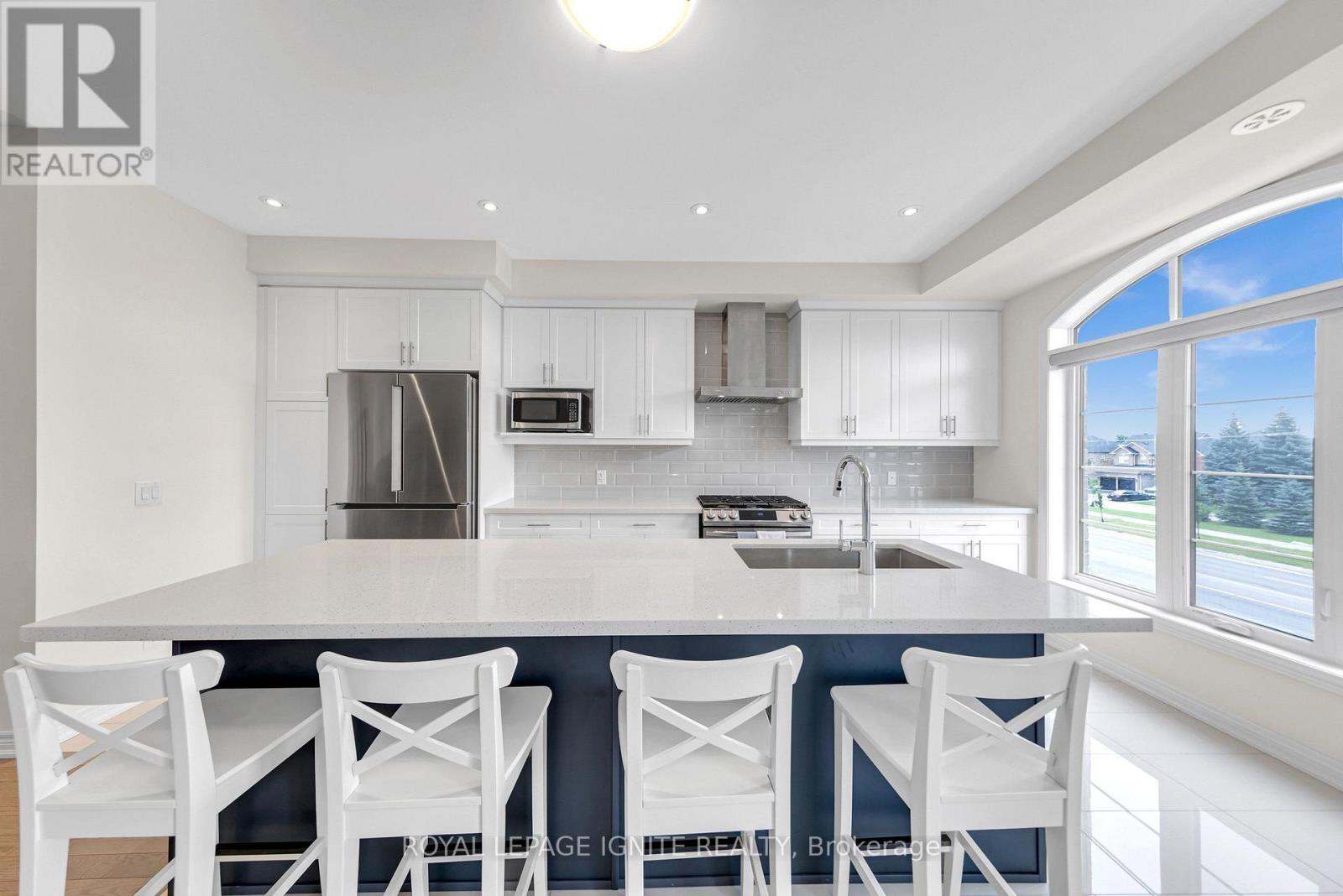 9 Icemaker Way, Whitby, ON photo 12