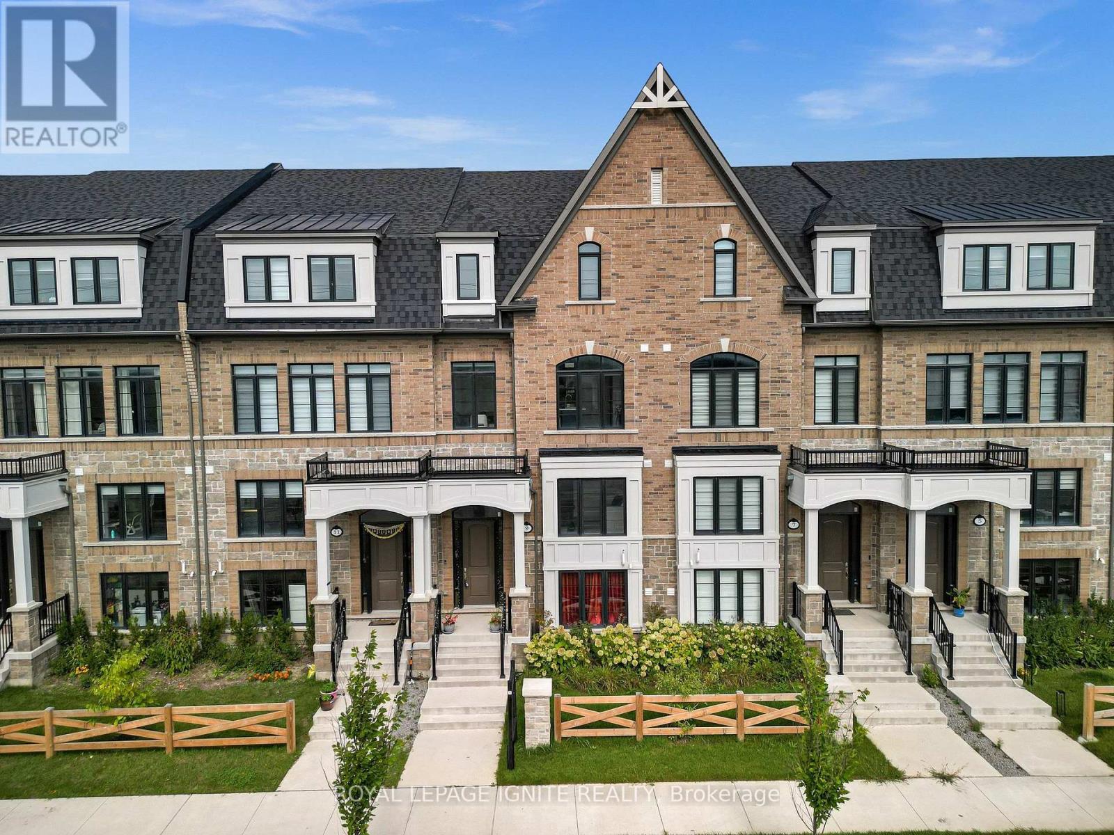 9 Icemaker Way, Whitby, ON photo 2
