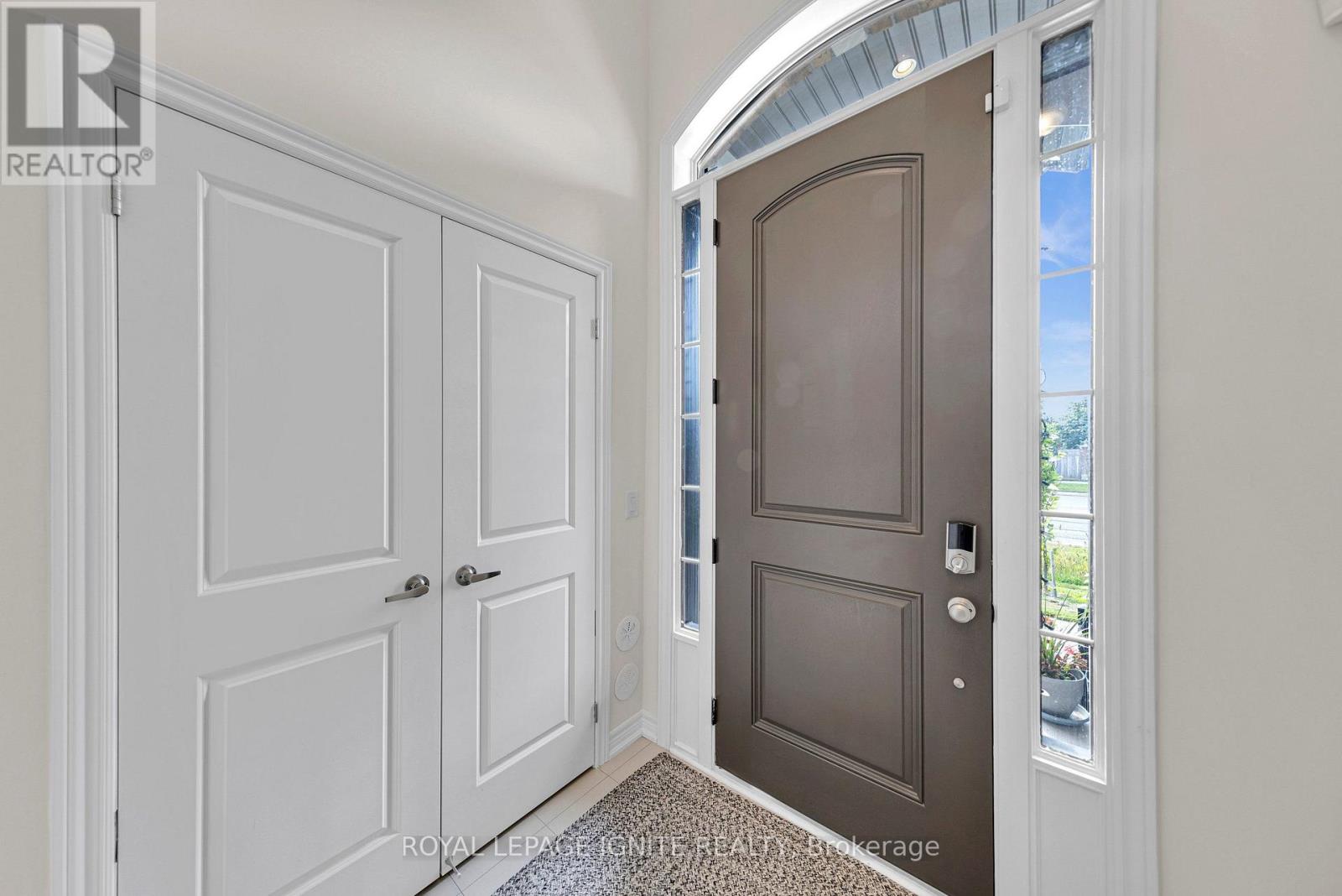 9 Icemaker Way, Whitby, ON photo 5