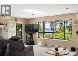 Dining room - 7084 Willis Point Rd, Central Saanich, BC V9E2A1 Photo 10