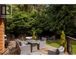 7084 Willis Point Rd, Central Saanich, BC V9E2A1 Photo 24