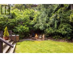 7084 Willis Point Rd, Central Saanich, BC V9E2A1 Photo 27