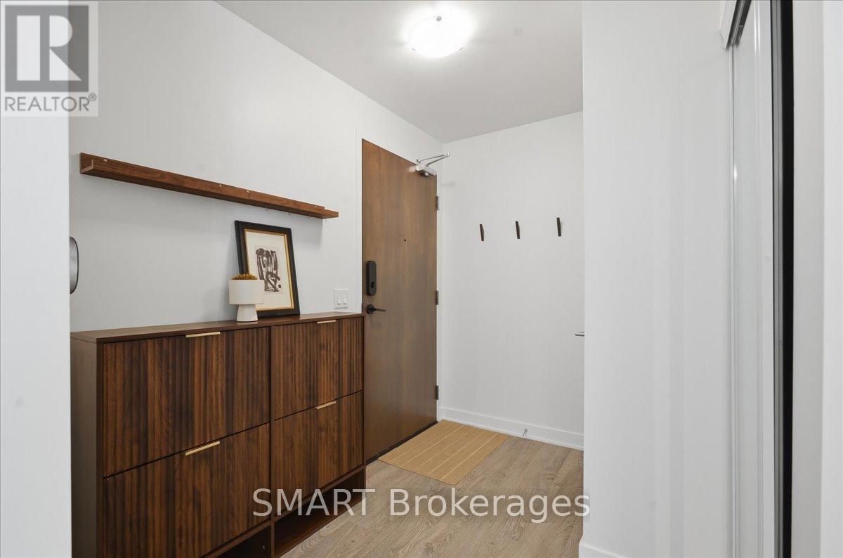 Photo of 304 - 120 EAGLE ROCK WAY