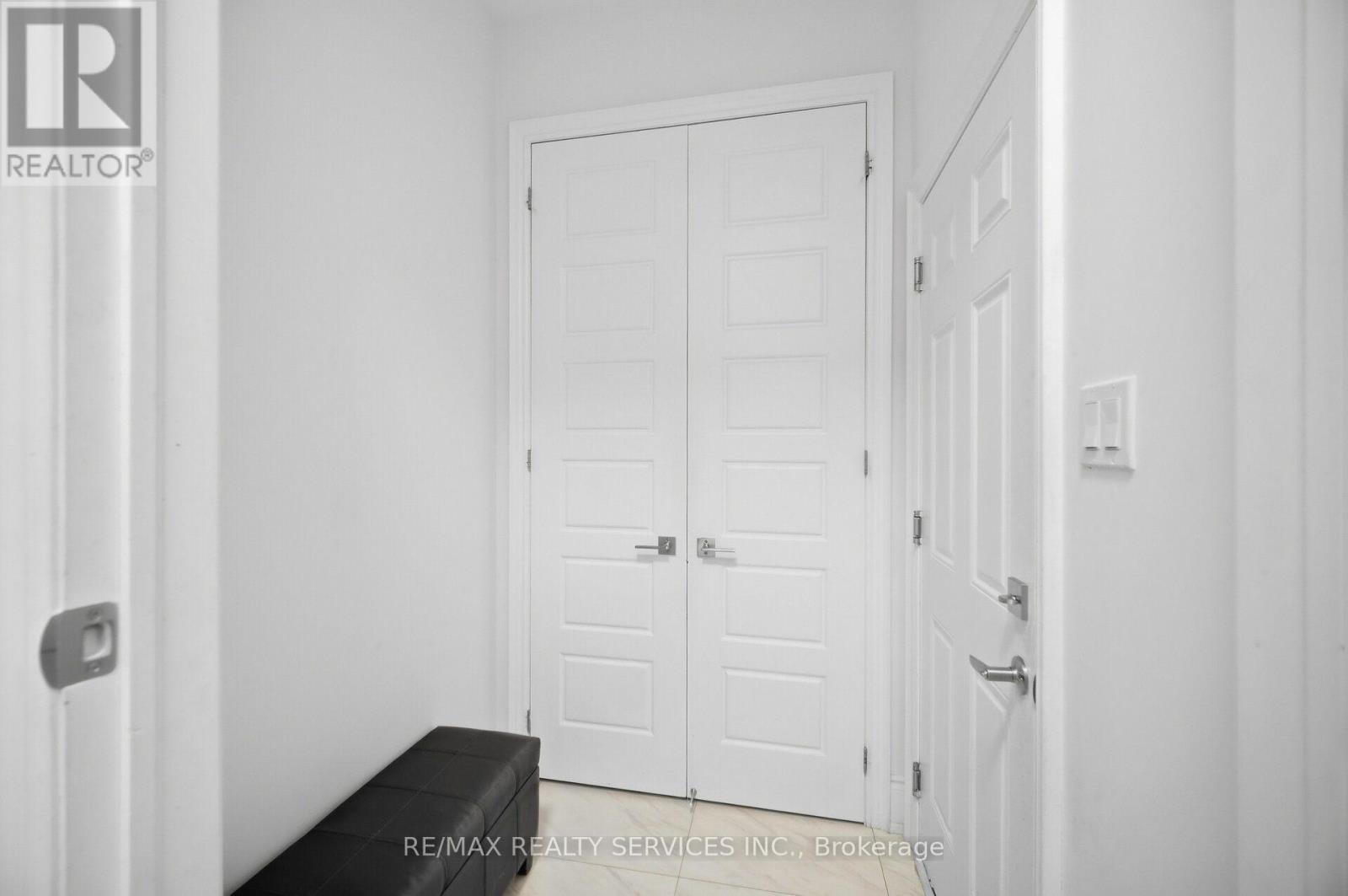 70 ROYAL FERN CRESCENT - 24