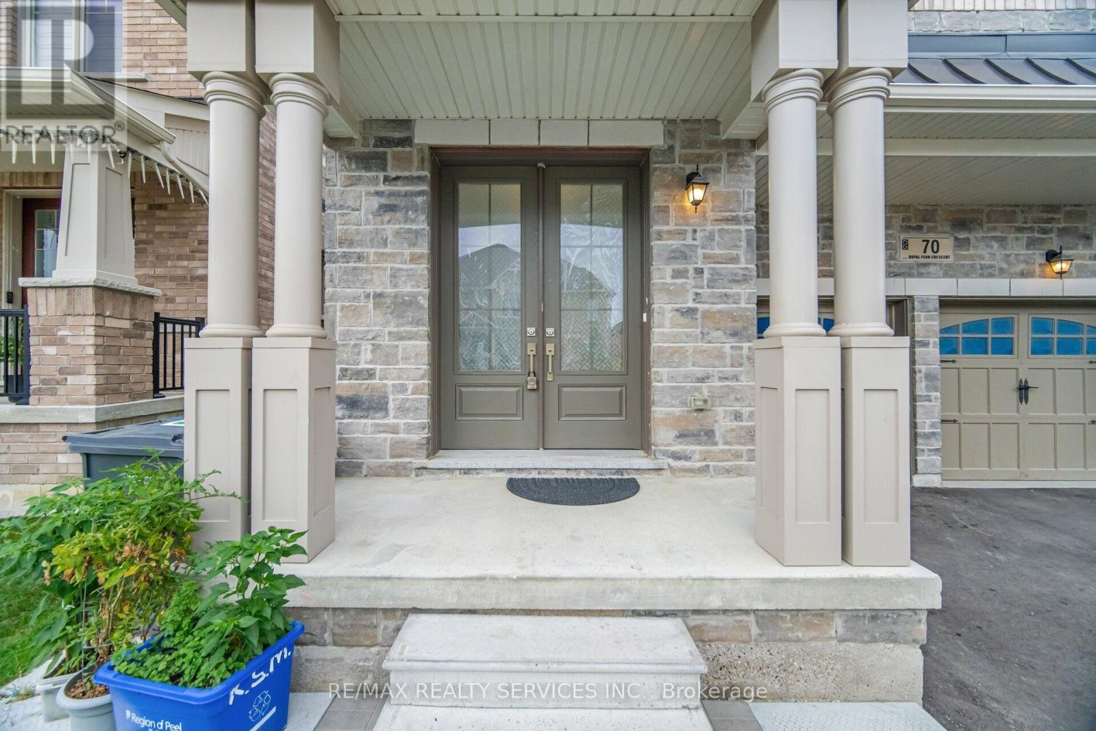 70 ROYAL FERN CRESCENT - 8