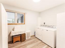 83 Bayview Drive, Winnipeg, MB R2C0Z3 Photo 14