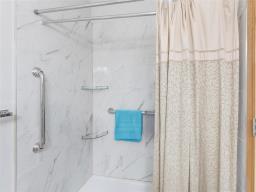 83 Bayview Drive, Winnipeg, MB R2C0Z3 Photo 16