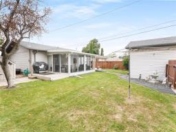 83 Bayview Drive, Winnipeg, MB R2C0Z3 Photo 31