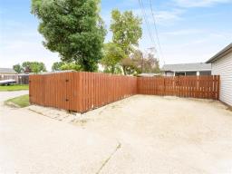 83 Bayview Drive, Winnipeg, MB R2C0Z3 Photo 33