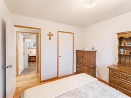 83 Bayview Drive, Winnipeg, MB R2C0Z3 Photo 11