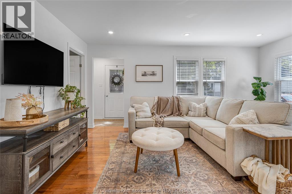 18 CATHCART STREET East - Image 8