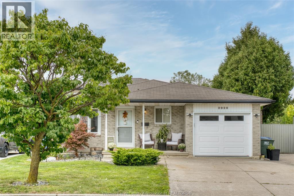 2920 ROBILLARD CRESCENT - 1