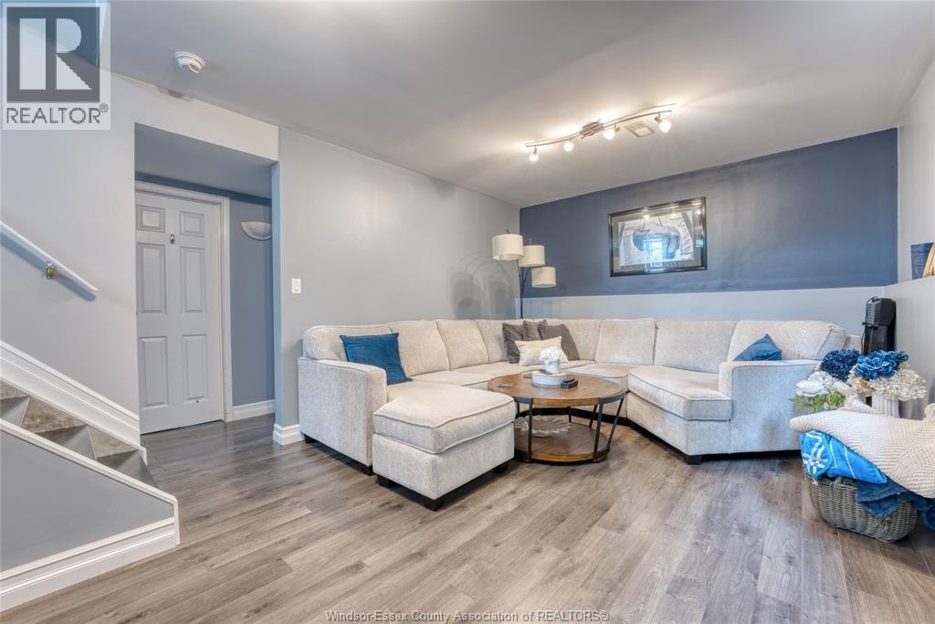 2920 ROBILLARD CRESCENT - 20