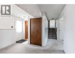 189 Hull Crescent Ne, Medicine Hat, AB T1C1C9 Photo 24