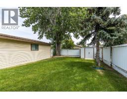 189 Hull Crescent Ne, Medicine Hat, AB T1C1C9 Photo 39