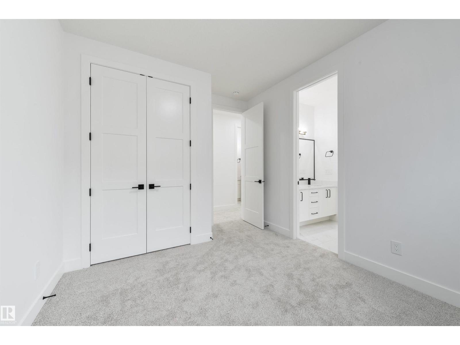 34 AVONLEA WY - 40