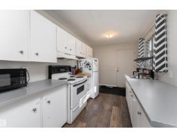 993 Cedar St, Sherwood Park, AB T8A2E8 Photo 7