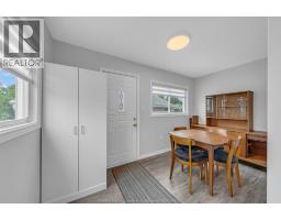 1592 Prince Road, Windsor, ON N9C3B3 Photo 10