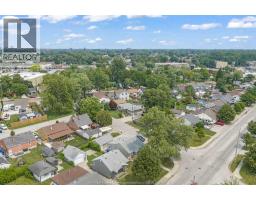 1592 Prince Road, Windsor, ON N9C3B3 Photo 32