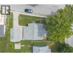 1592 Prince Road, Windsor, ON N9C3B3 Photo 33
