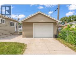 Laundry room - 1592 Prince Road, Windsor, ON N9C3B3 Photo 6