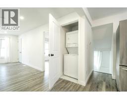 3076 Sandwich Unit# Lower, Windsor, ON N9C1A4 Photo 12