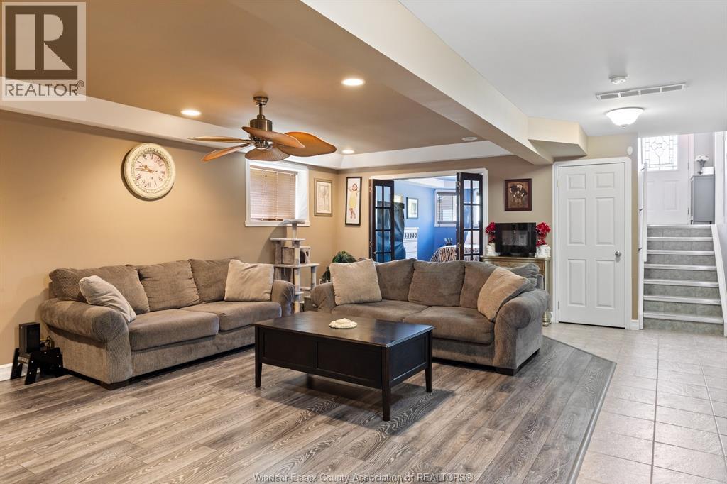 1622 CLOVER - Image 25