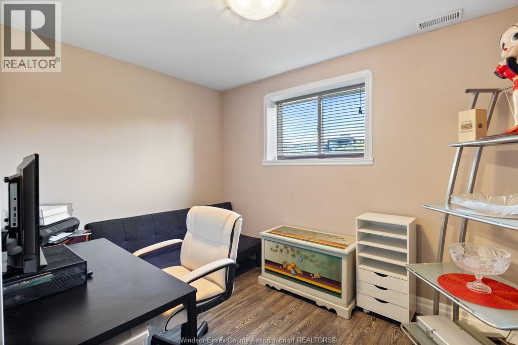 1622 CLOVER - Image 28