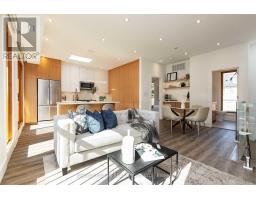 165r Wychwood Avenue, Toronto, ON M6C2T4 Photo 12