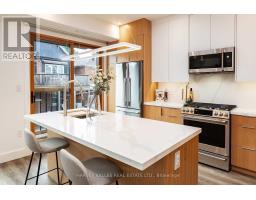 165r Wychwood Avenue, Toronto, ON M6C2T4 Photo 26