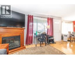 Living room - 363 Gerstmar Road Unit# 8, Kelowna, BC V1X4A6 Photo 7