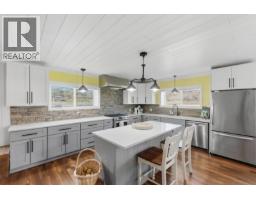 3590 #3 Highway, Rock Creek, BC V0H1Y0 Photo 10