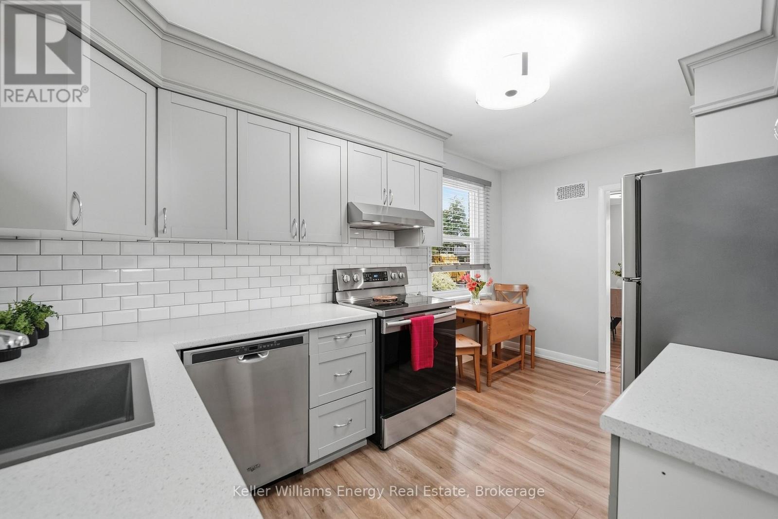 699 Grierson Street, Oshawa, ON photo 4