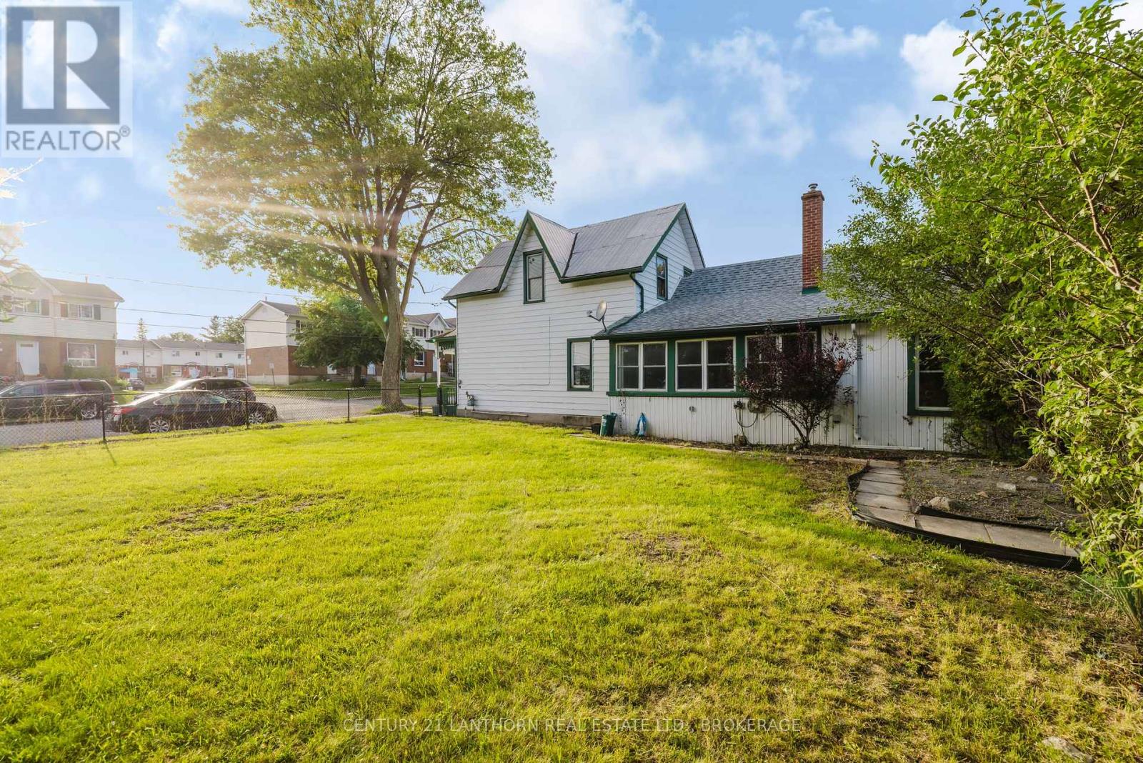 64 GREEN STREET - Image 36