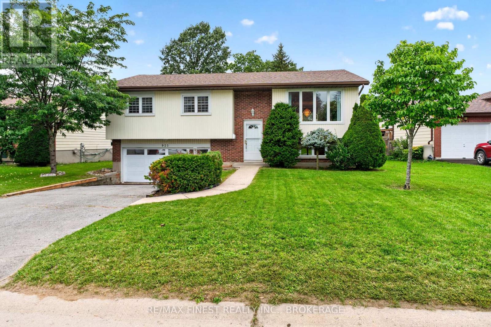 925 KENSHAW STREET - 1