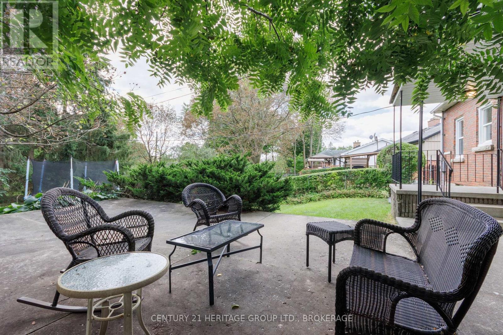 306 GLENGARRY ROAD - 40