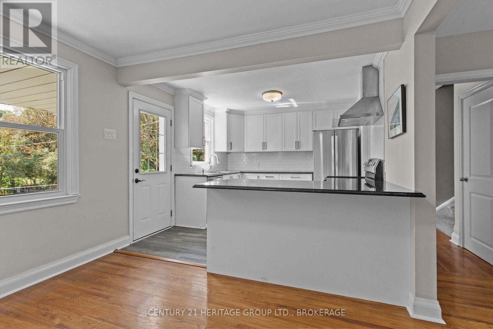 306 GLENGARRY ROAD - Image 9