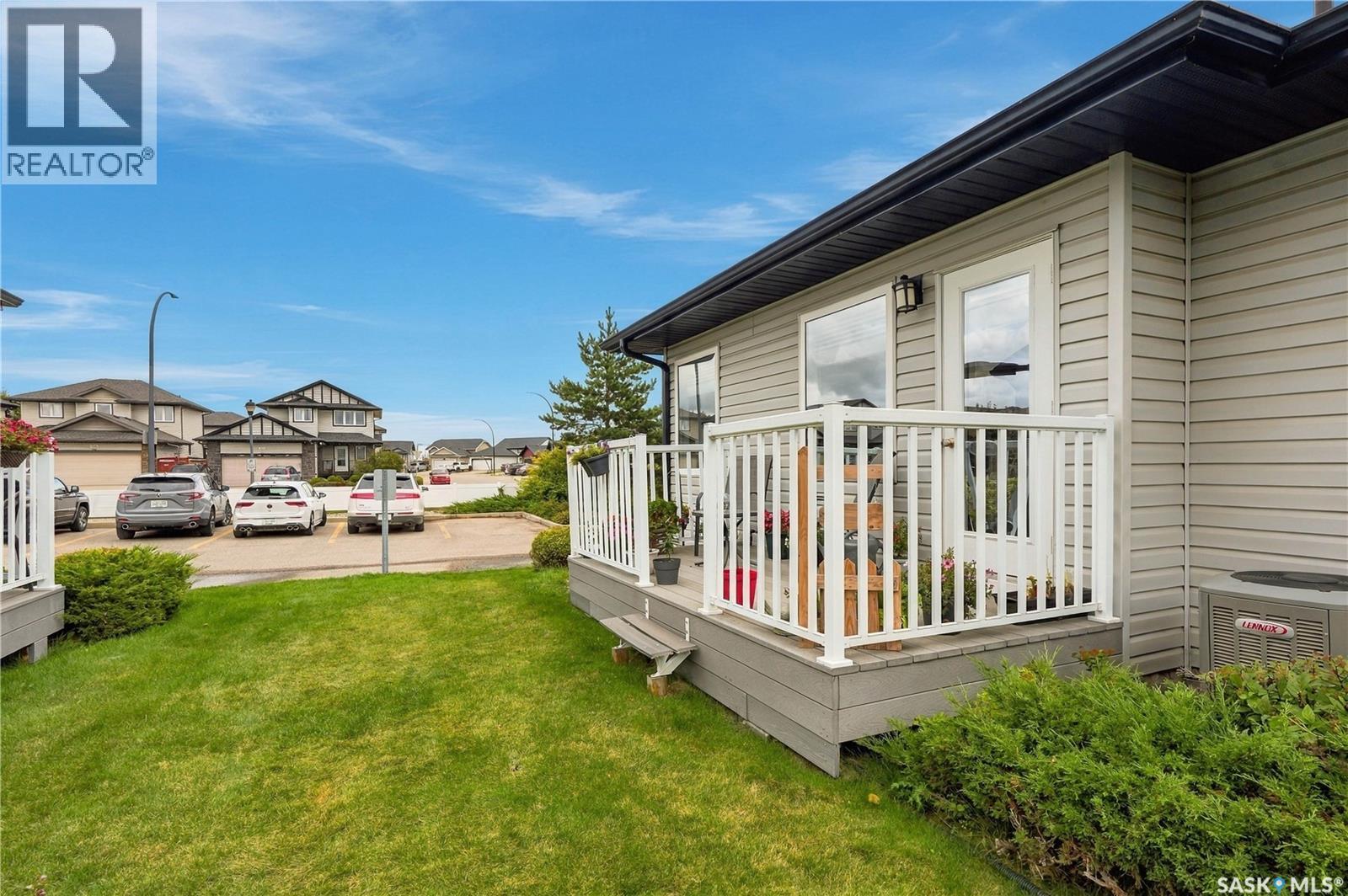 #23 547 East Hampton BOULEVARD - 43