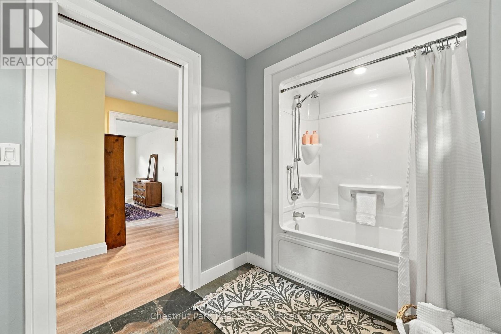 36 GUN CLUB ROAD - Image 29