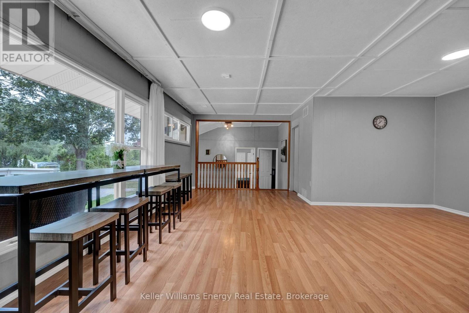 110 INDIAN ROAD - 18