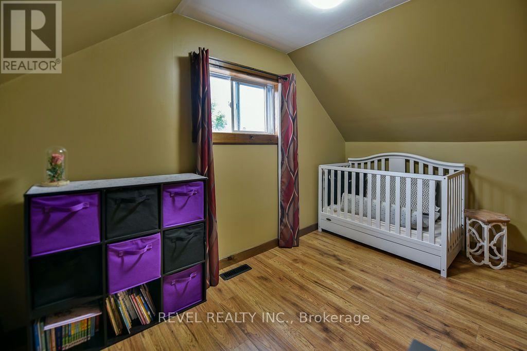 583 MACLEAN DRIVE - 27